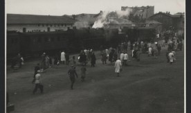 Prowizoryczny dworzec osobowy. 4 sierpnia 1945 r.